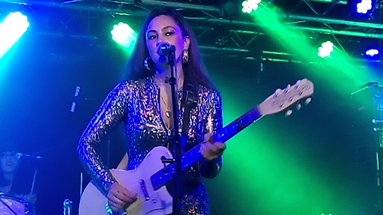 Kitty Daisy & Lewis. 