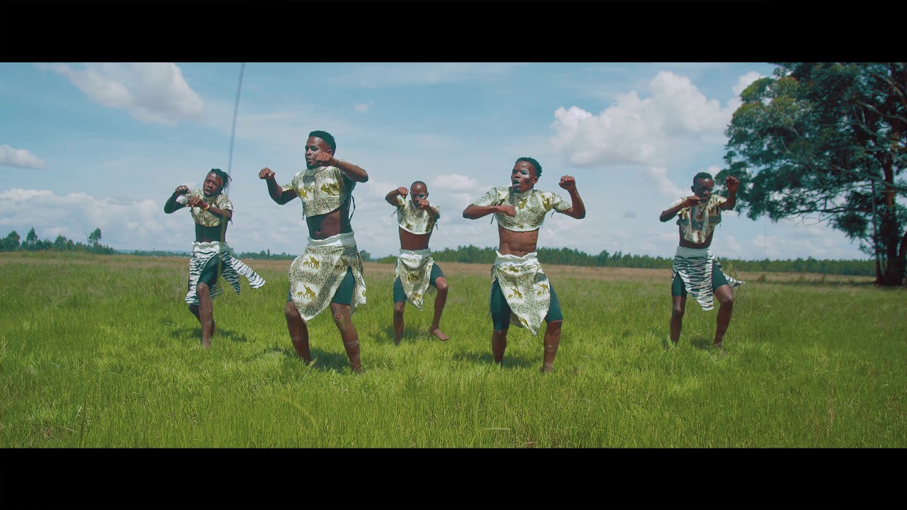 Yemi alade x Angelique kidjo Shekere Officially Dance