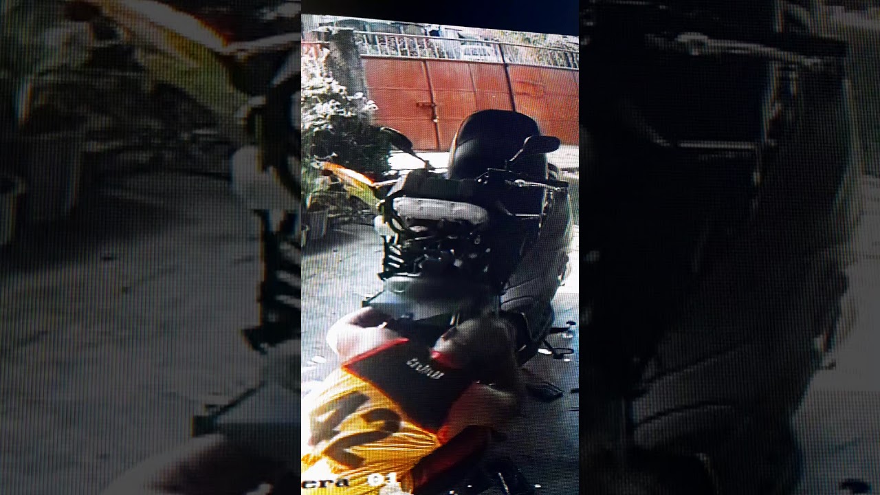 Kymco Xtown 300i front fairings removal