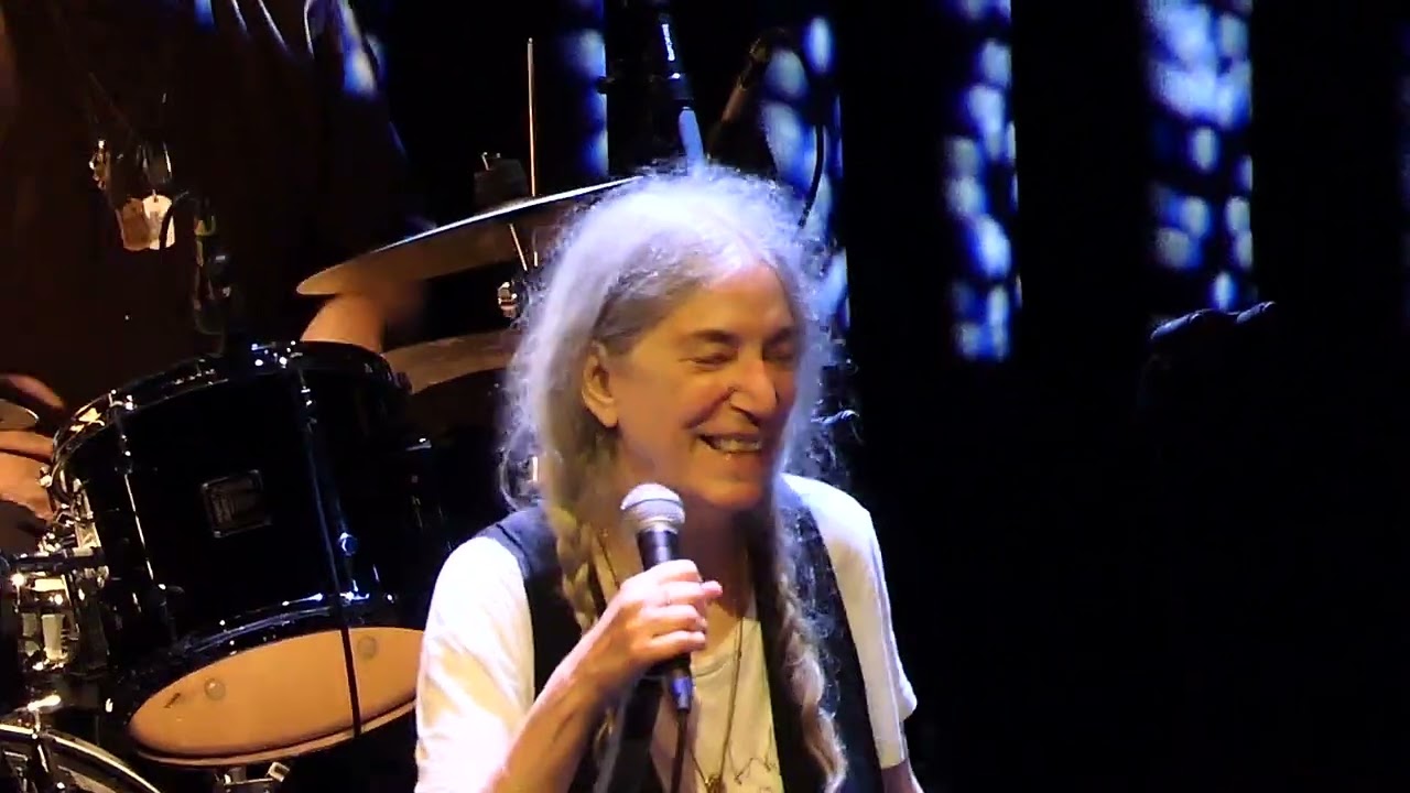 Patti Smith – 2024, live – Dancing barefoot  – Wed.,  the 10th of July 2024 – Paradiso, Amsterdam