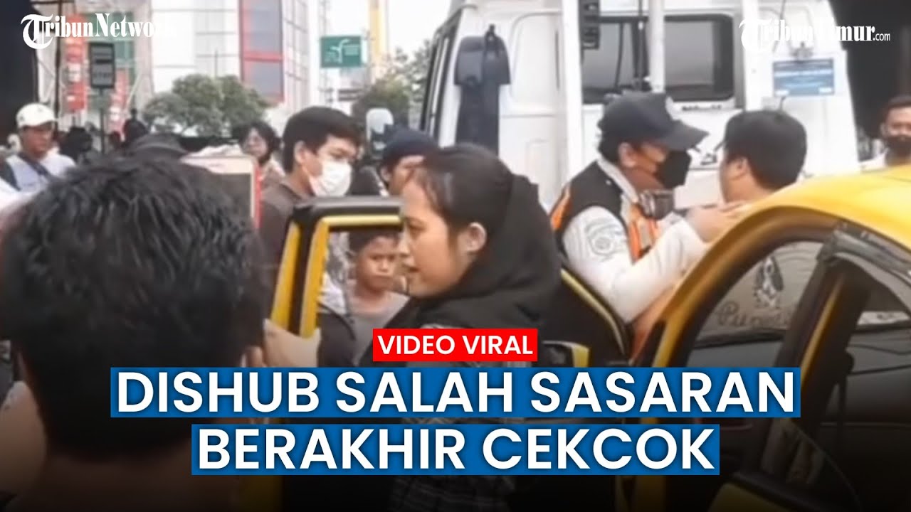 Petugas Dishub Disoraki Warga setelah Cekcok dengan Pengendara Mobil dan Wanita
