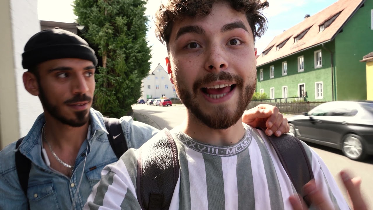 رحلتنا ل قصر Neuschwanstein كتير حلو القصر بس كتير تعبنا