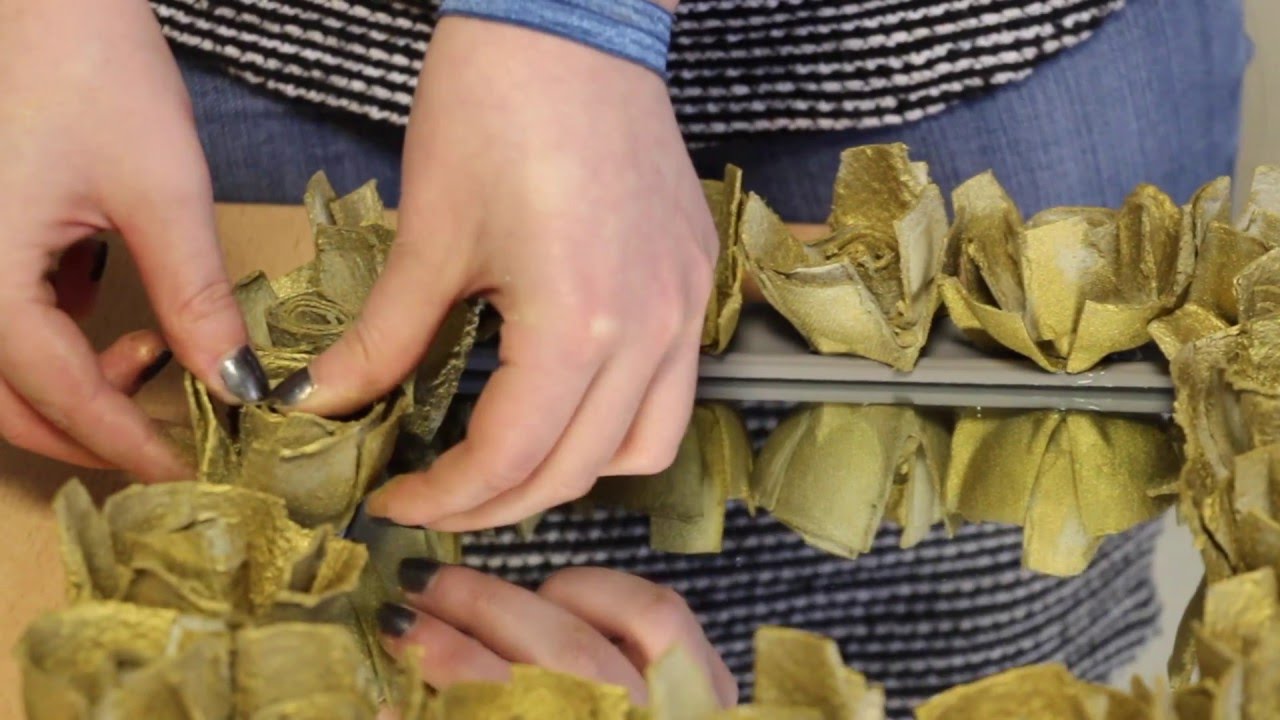 DIY : Miroir avec des fleurs en carton
