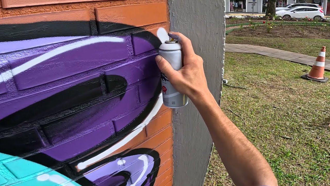 Graffiti - Como ficar invisível pra pintar no centro da cidade.