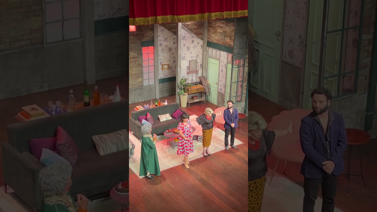 Radojka &ndash; Uma Com&eacute;dia Friamente Calculada, dire&ccedil;&atilde;o Odilon Wagner. Com Fabiana Karla e Tania Bondezan