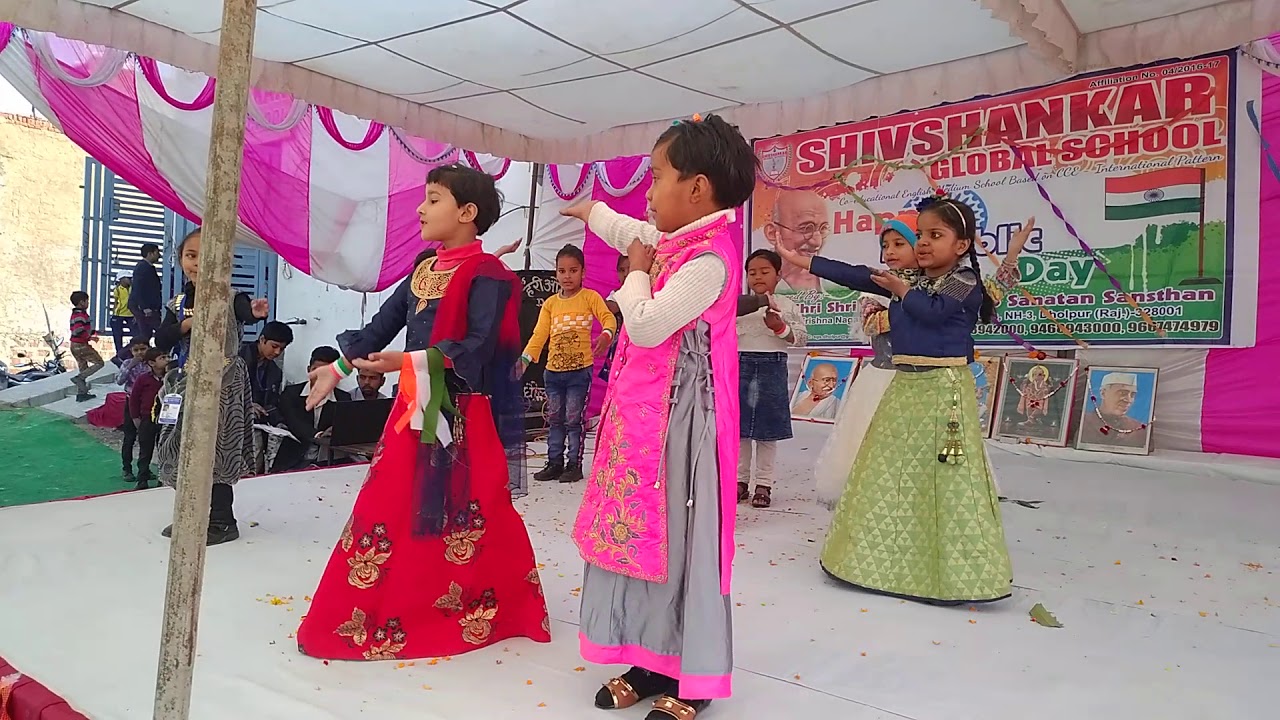 Dharti Sunehri Ambar Neela
