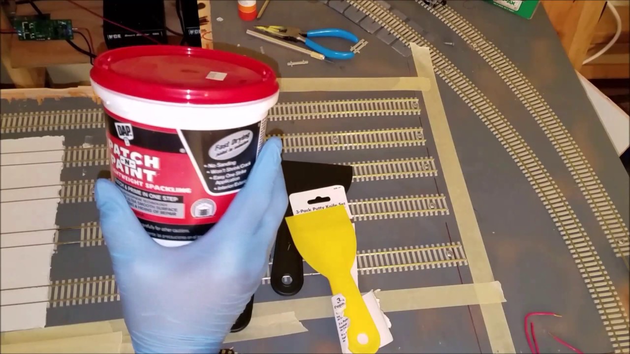How I Make Grade Crossings/PavedTracks/Paved Roads