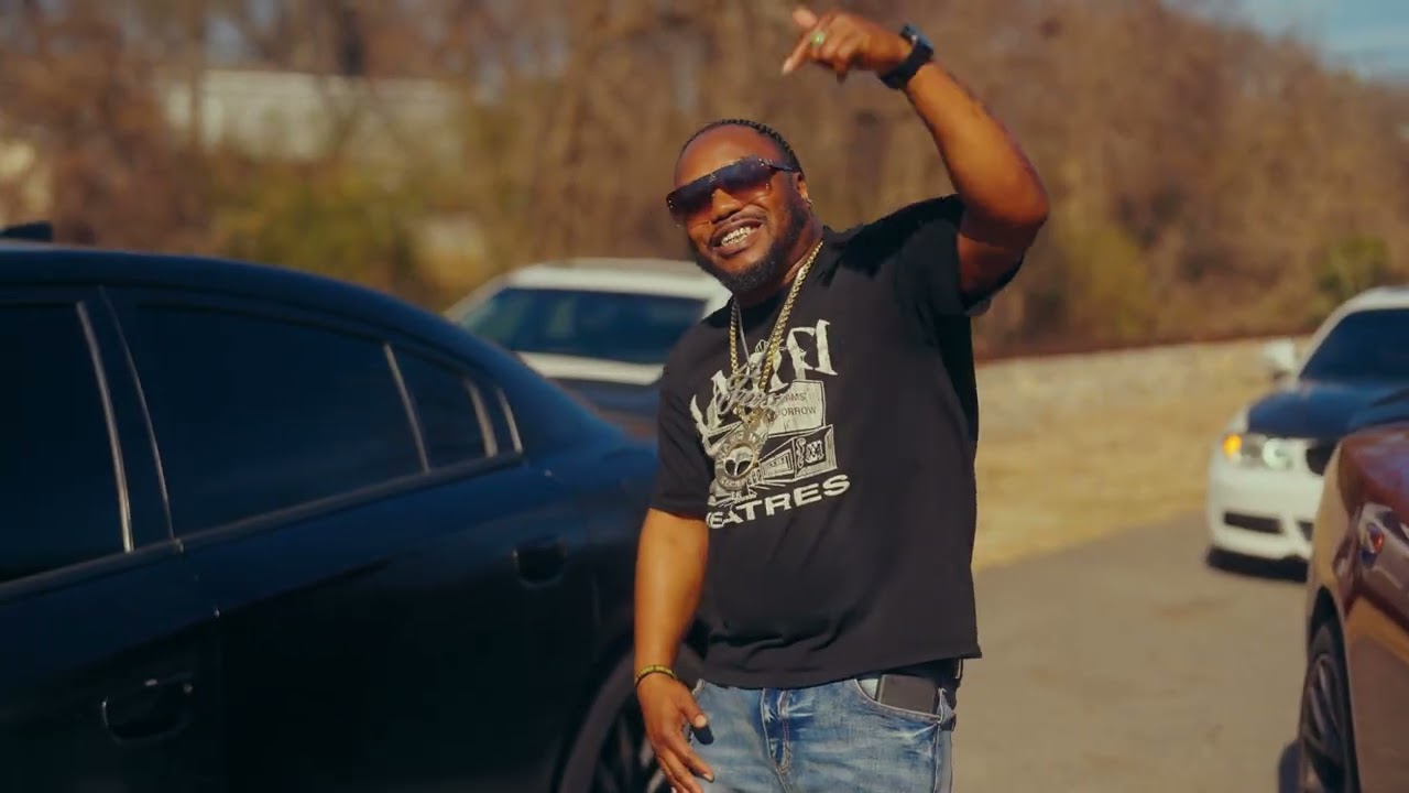 Bread Foxx-We Outside (music video)