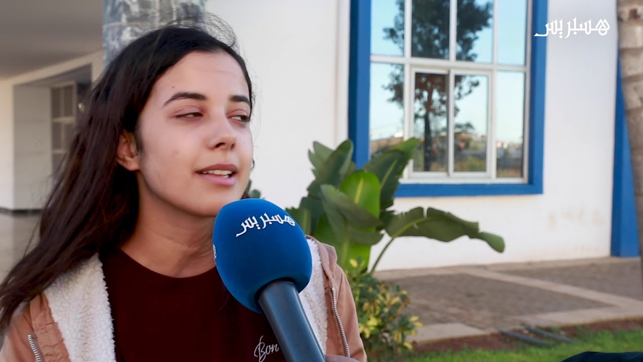 طلبة بالقنيطرة ينعون زميلتهم إشراق نعوم ضحية فاجعة القطار ببوقنادل
