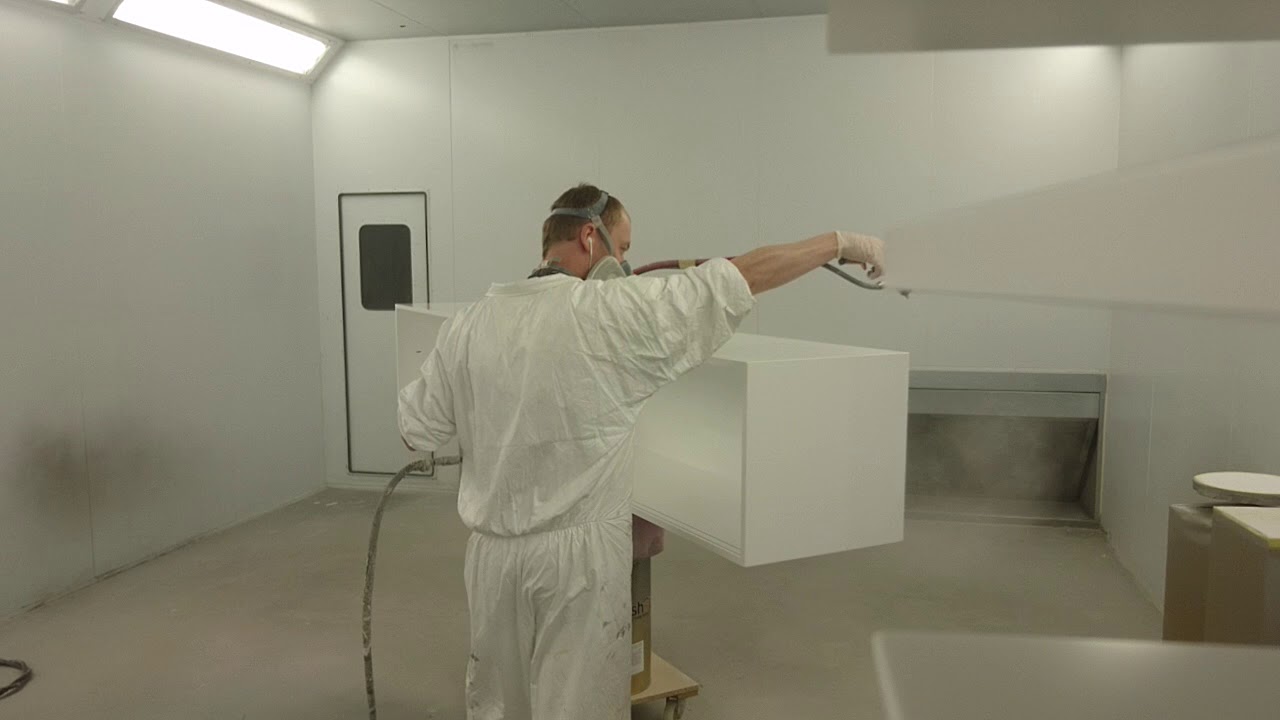 How to spray a cupboard