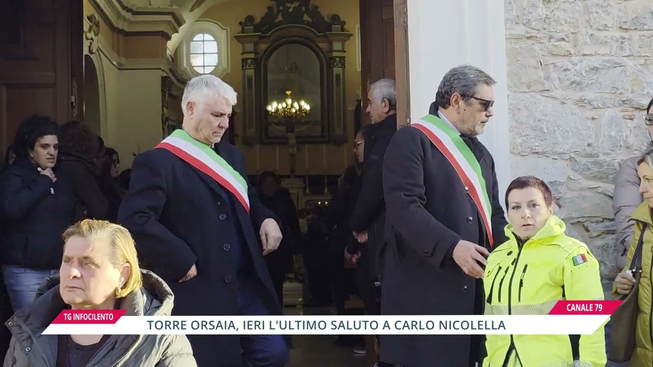 Torre Orsaia: dolore e lacrime ai funerali di Carlo Nicolella, comunità stretta nel dolore