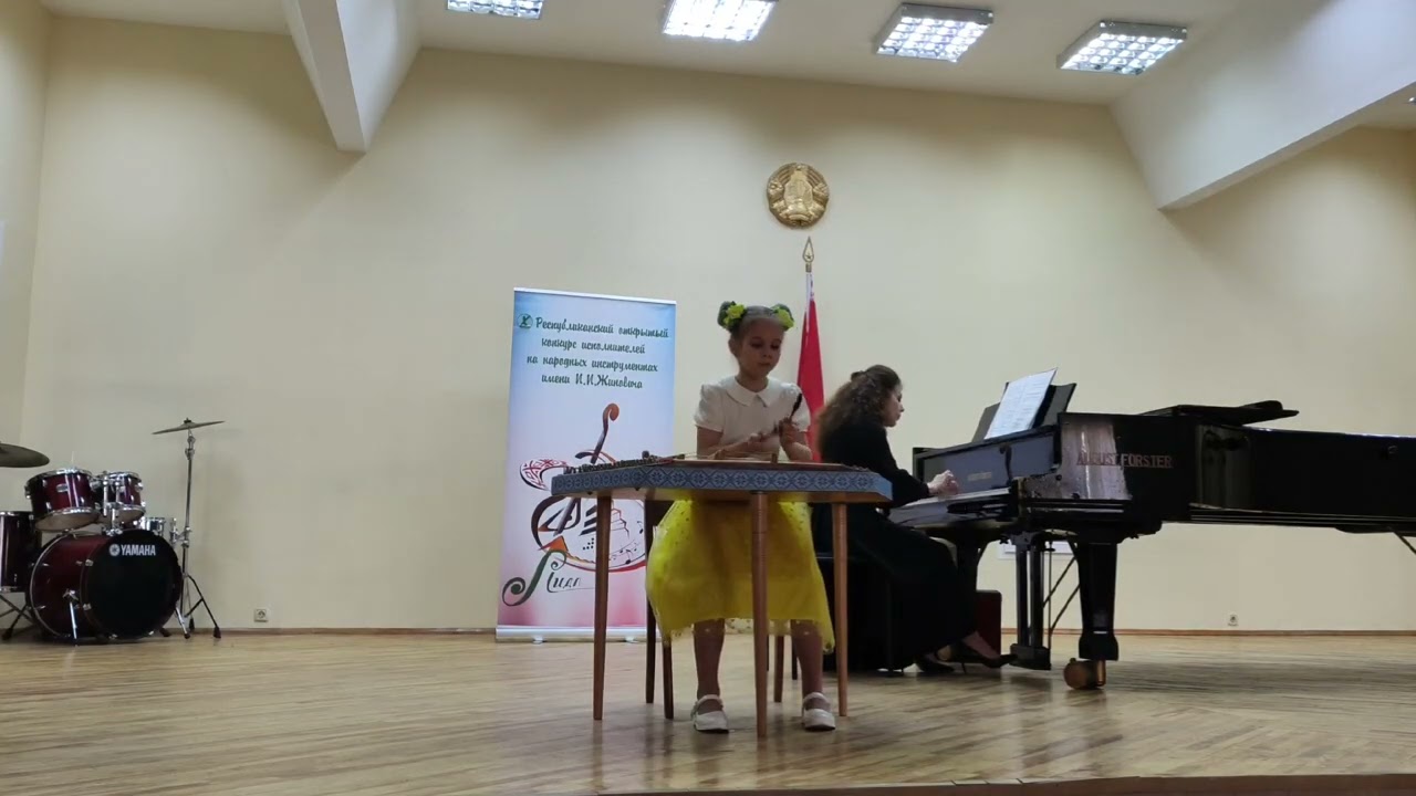 А. Безенсон. Сядзіць камар на дубочку. Юлия Алексейкова - цимбалы.