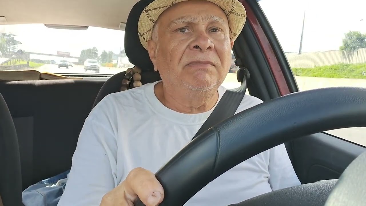 Eu e meu tomate mil nas BR 376 e BR 101 Paraná é Santa Catarina estou com Deus meu quia 