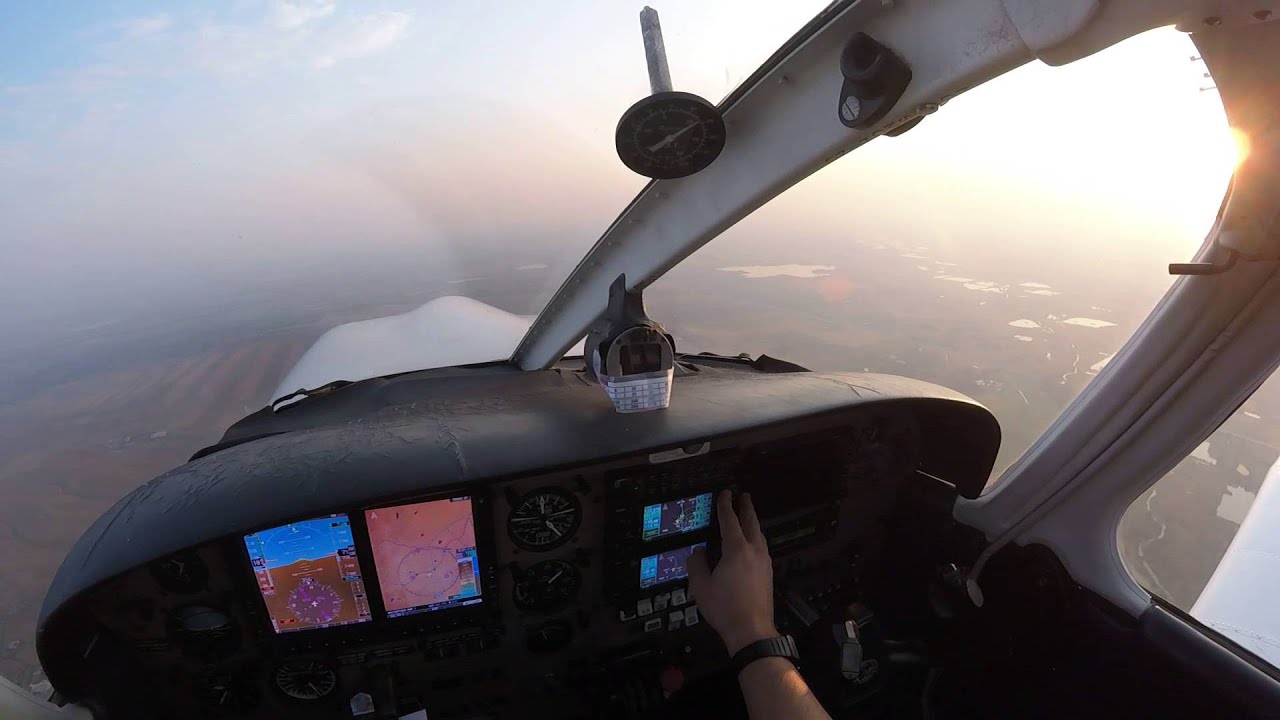 Piper Arrow (PA 28R-201) Takeoff