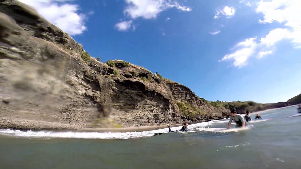 Piha Beach     Rip training and Cove surfing