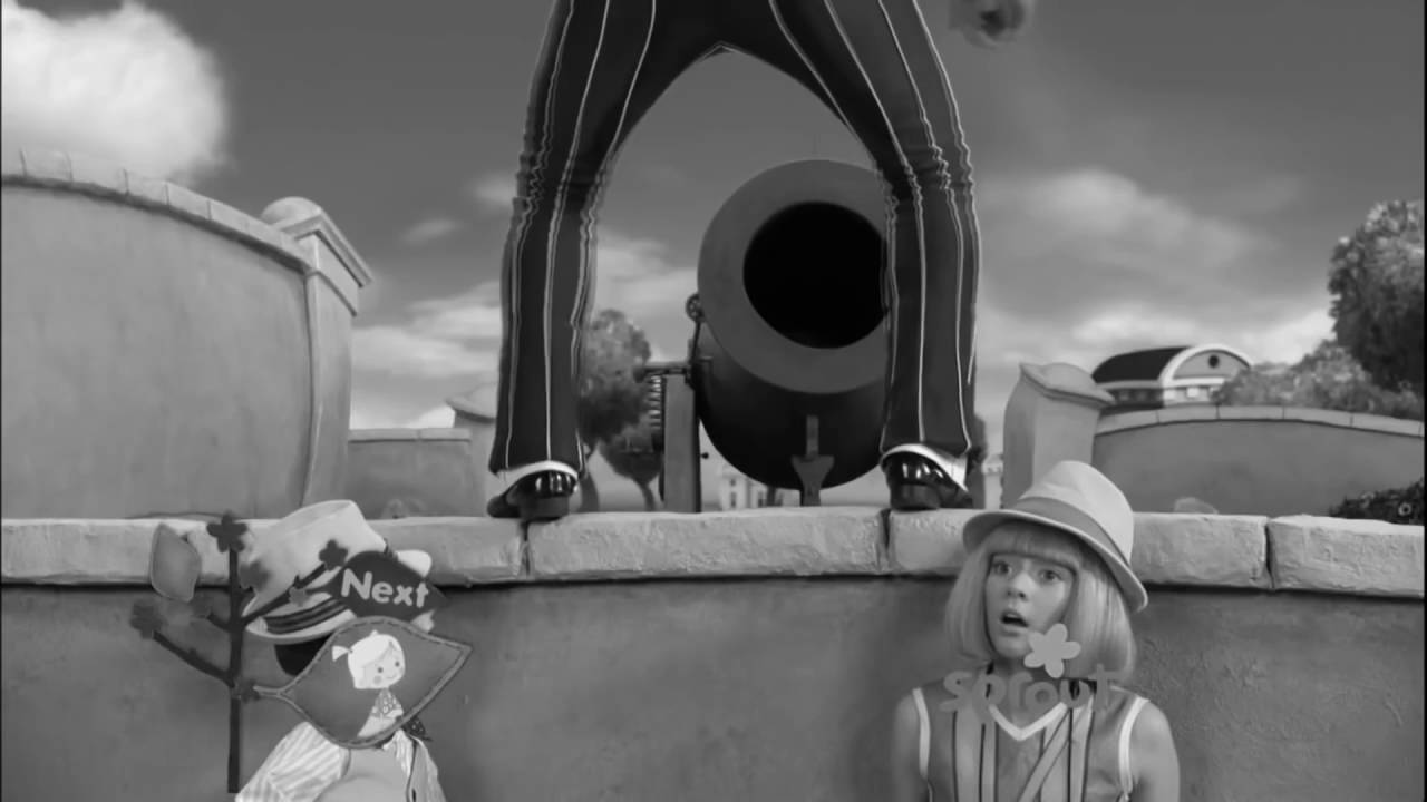 Robbie Rotten Loses WWII