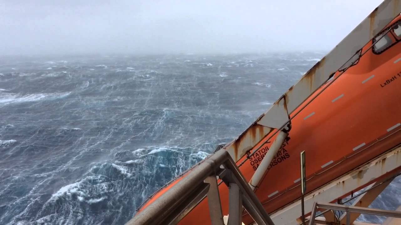 Orkan på Oseberg Øst, fra livbåtstasjonen.
