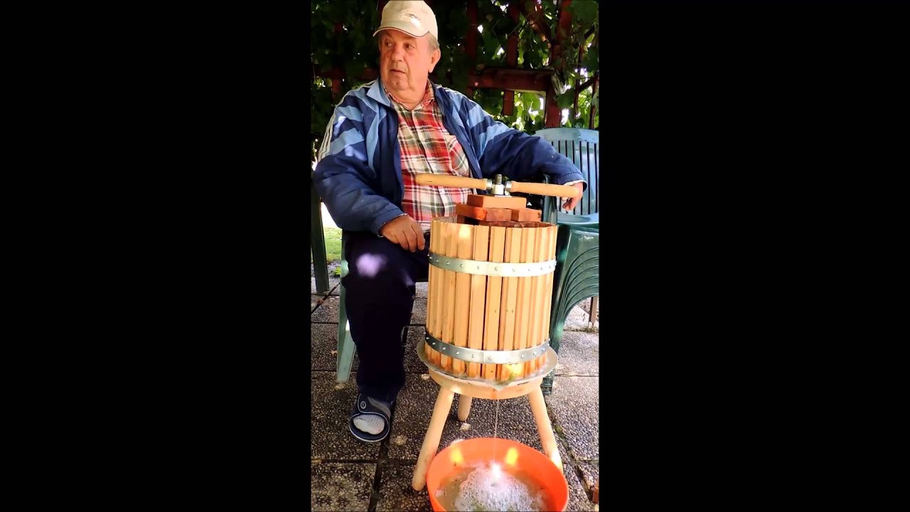 Presanje belega grozdja za sok