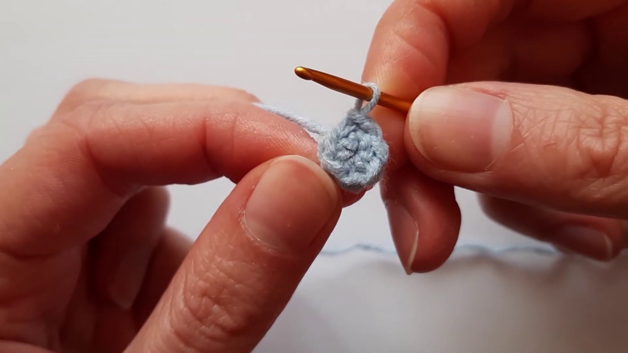 Crochet lesson. Amigurumi ring (magic ring)