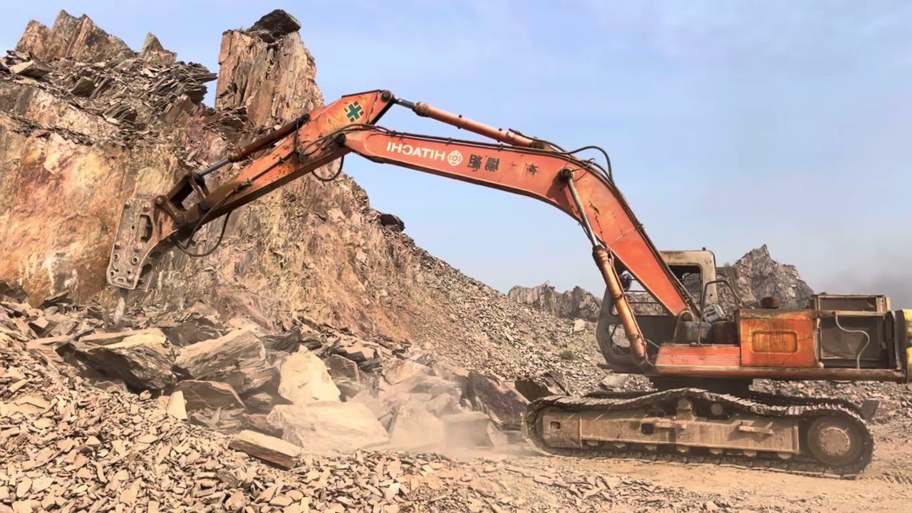 EX200 Excavator Mining Work | Real Heavy Equipment