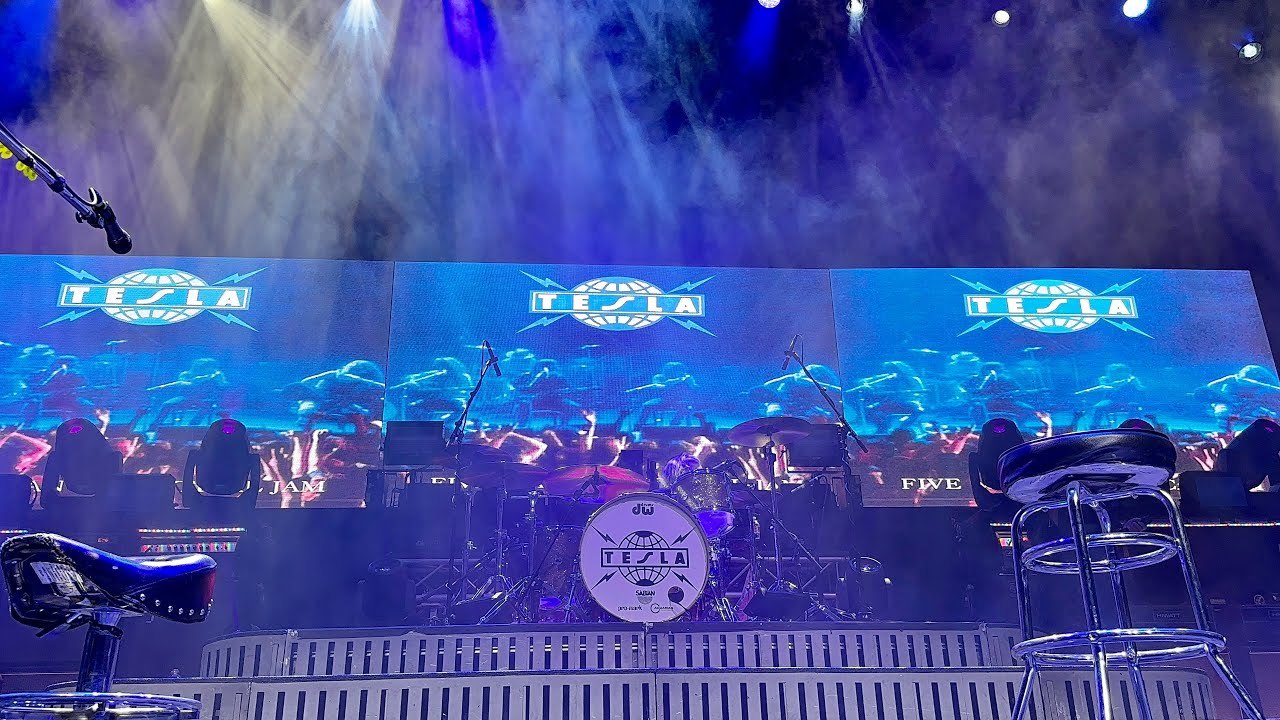 TESLA - “Comin’ Atcha Live, Truckin’, Paradise” (in 4K).  Vegas Residency, Night 3 (3-22-23)