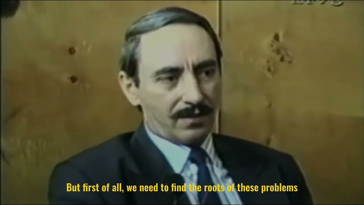 Джохар Дудаев в Карачае (1992) — Dzhokhar Dudayev in Karachay (1992)