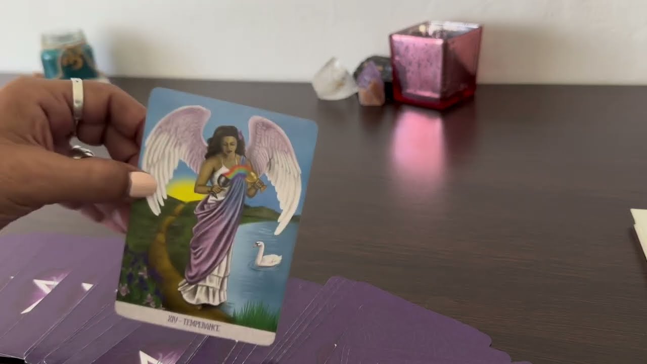 UN ANCESTRO PONE UN ESCUDO SOBRE TI #tarot #interactivo #tarotgratis