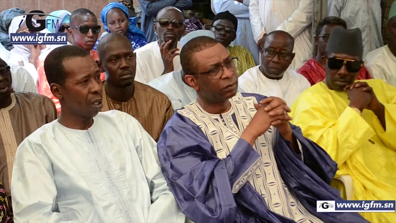 Présentation de condélances de Youssou Ndour, Cheikh Amar et du personnel du GFM, à la maman à D