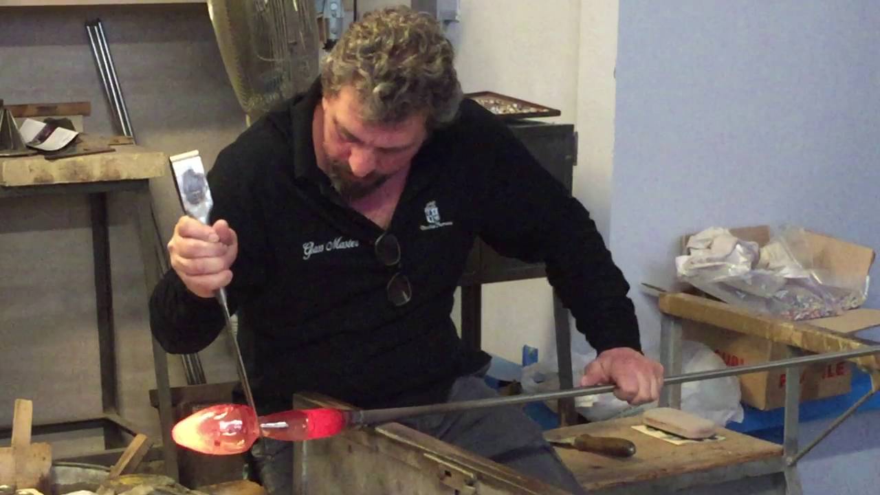 Венеция. Муранское стекло, работа мастера.