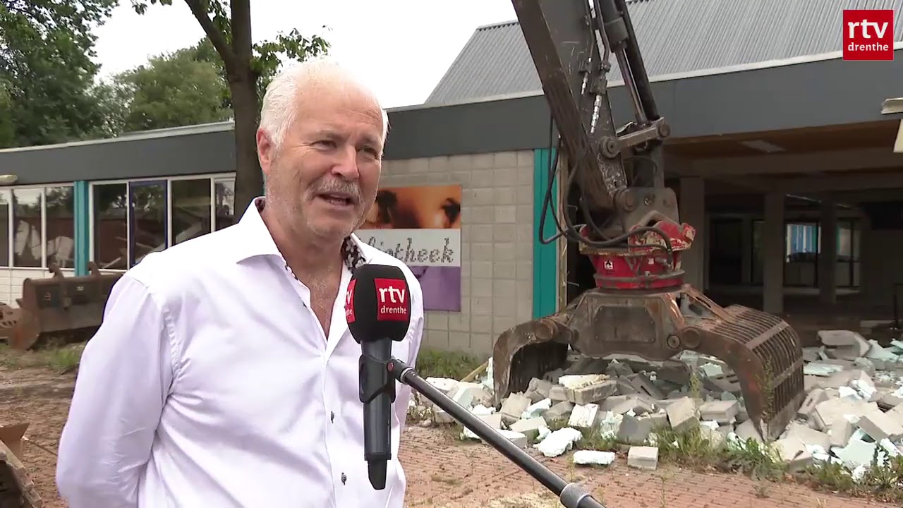 Eindelijk is de sloopkogel door De Boerhoorn Rolde