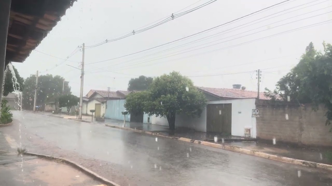 Chove em palmeiras de Goiás