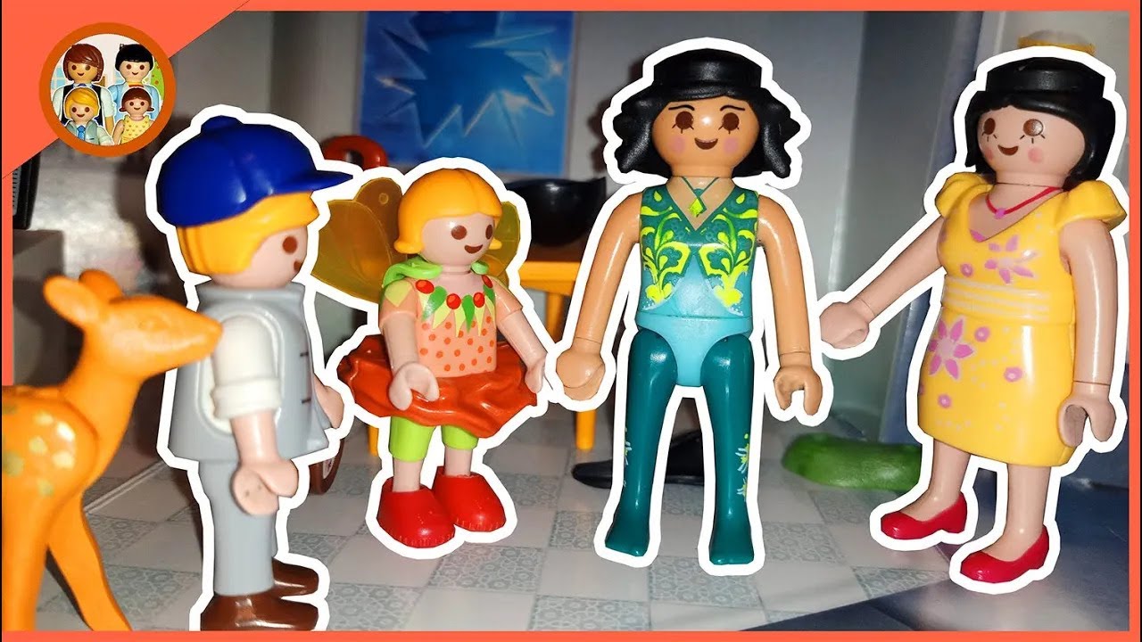 ذكريات مشتريات الحفلة التنكرية 🤩🤩   عائلة احمد و زينة   play mobil
