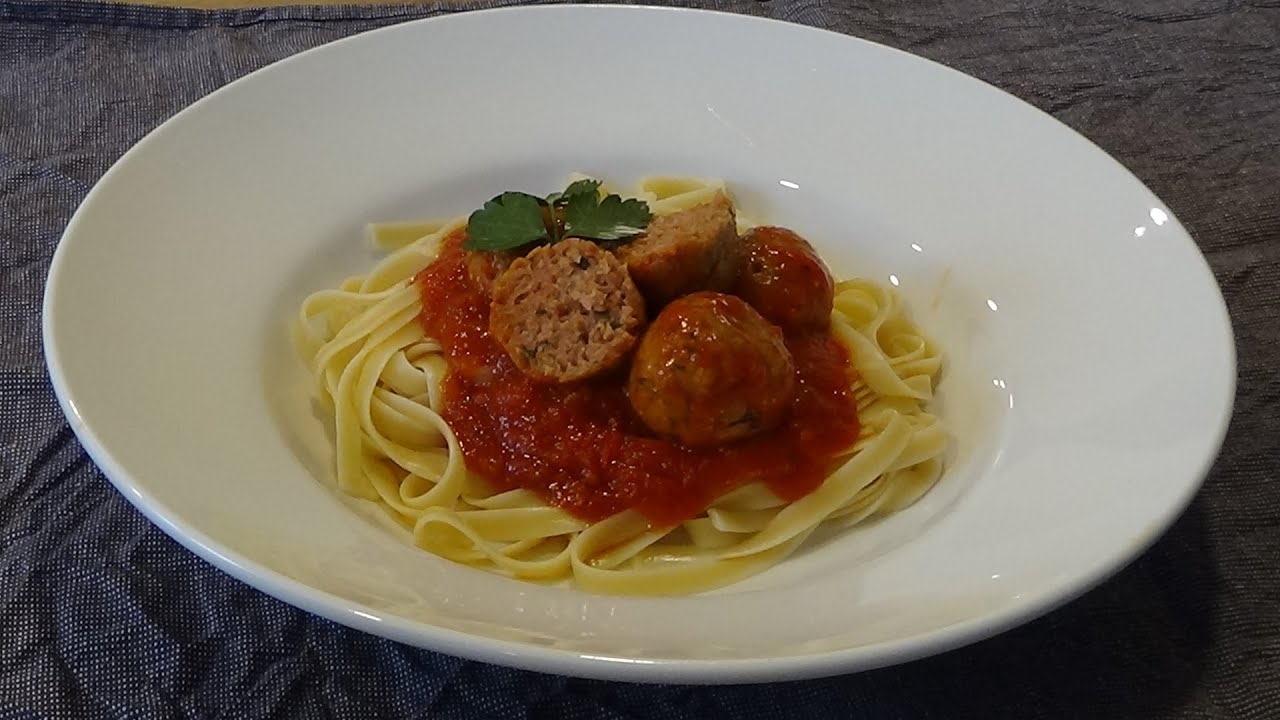 #vegan  Hackbällchen in Tomatensoße / Polpette ala sicilliana / Meatballs vegan