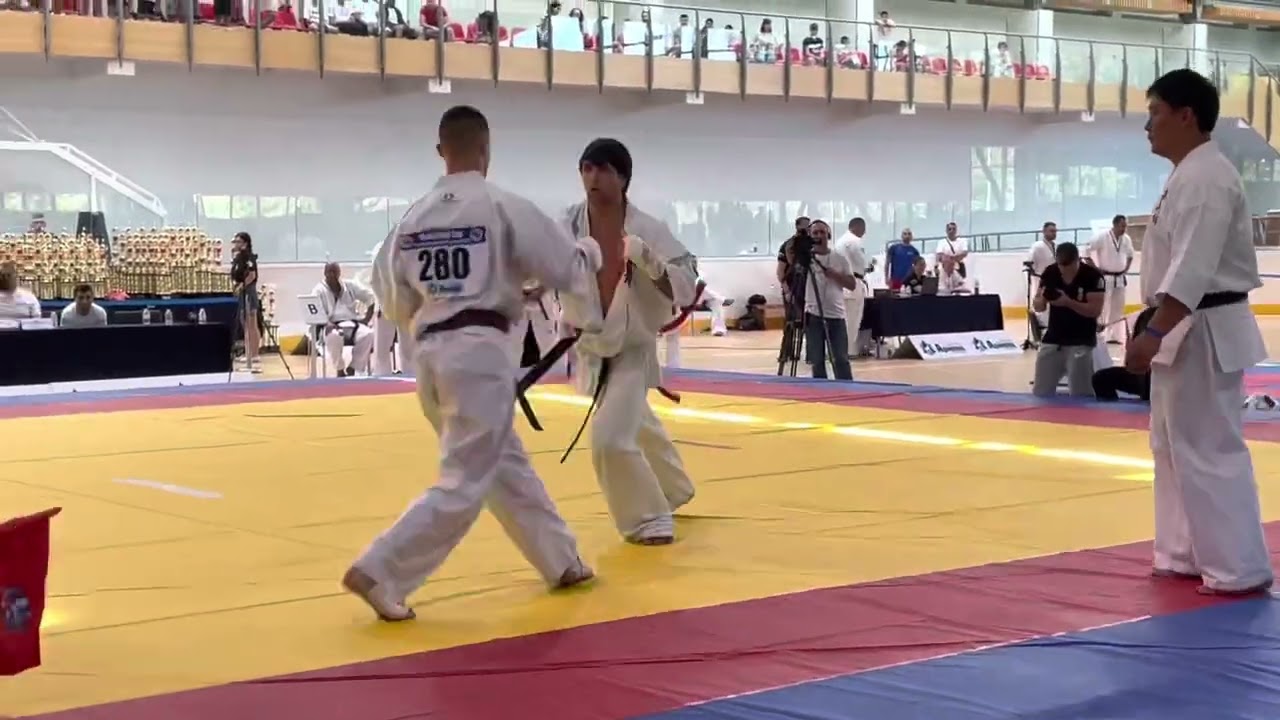 KWU World cup 2022 -70 Artur Areyan-(Aremenia,aka)-Todor Krushkov-(Bulgaria)