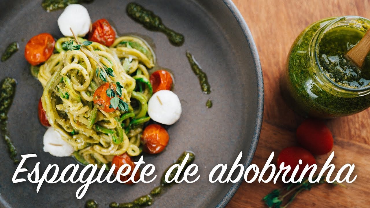 ESPAGUETE DE ABOBRINHA por Carolina Jacques
