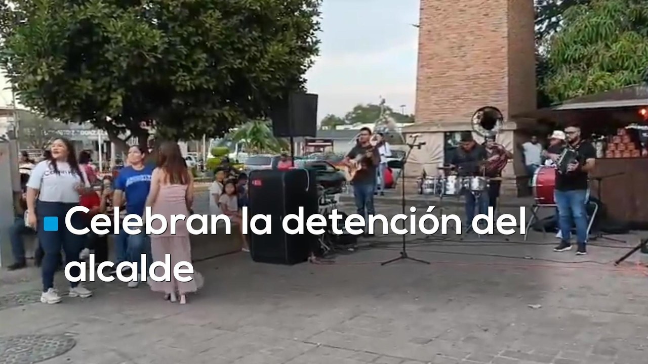 ¡Fiesta en Tequila! Queman chalecos de Morena y celebran la caída del alcalde Diego 'N'