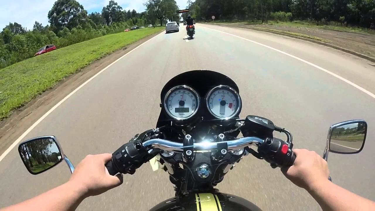 Triumph Thruxton 900cc Acelerando Forte!