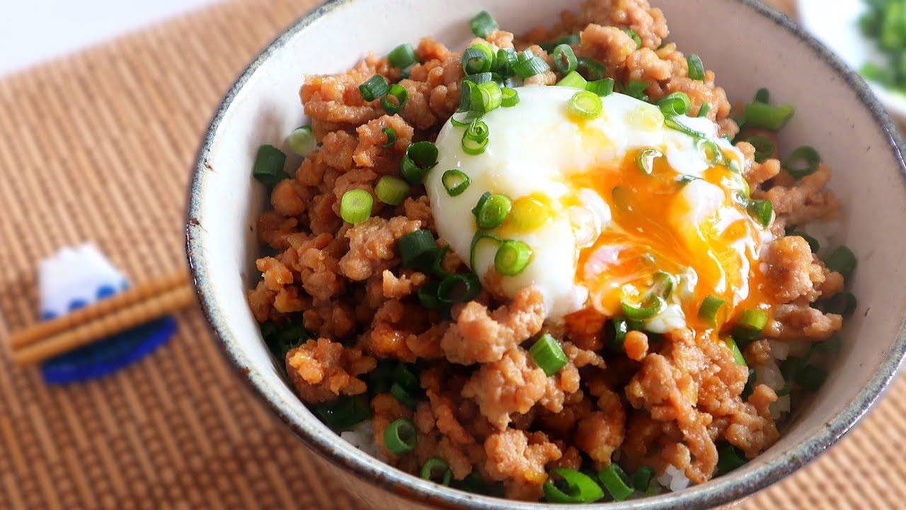How to make Niku Miso Donburi & Niku miso sauce.(Recipe) 肉味噌丼の作り方(レシピ)