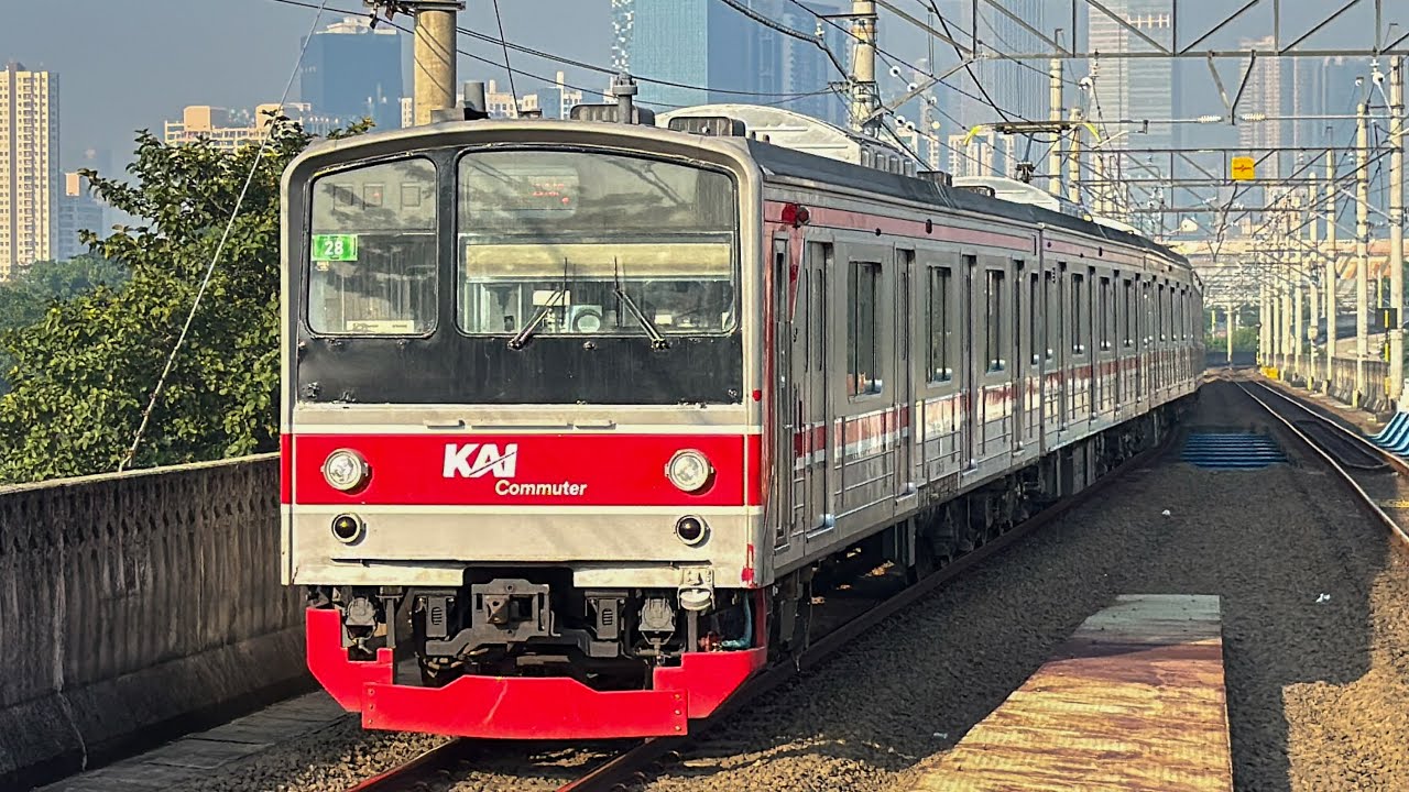 Kumpulan Kereta Api KRL Commuter Line di Stasiun Matraman! JR 205 ex Nambu, Musashino Line, Taksaka!
