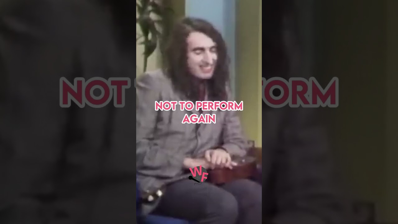 This singer LOST HIS LIFE during his performance, check out this bizarre story! #tinytim