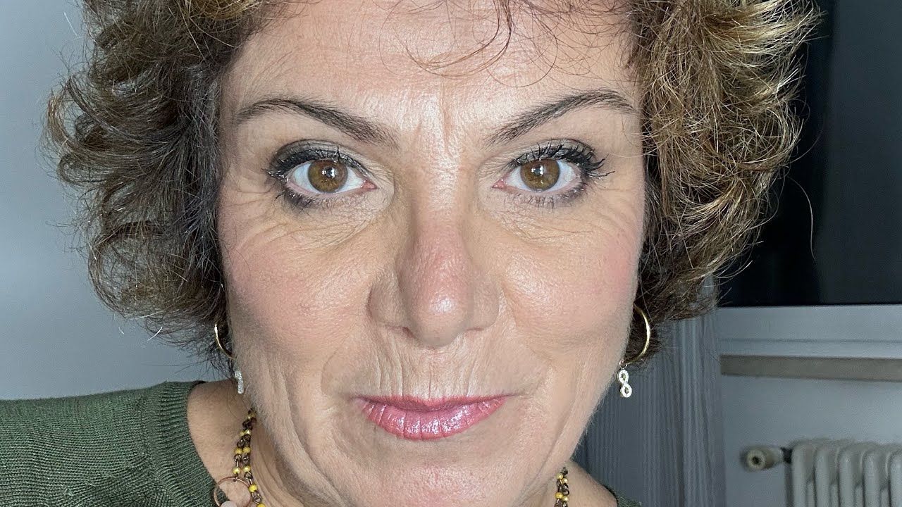 TRUCCO APERITIVO PER DONNE OVER50