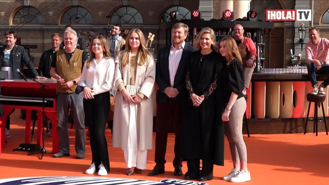 La familia real holandesa se divierte en un concierto con una banda muy reconocida | ¡HOLA! TV