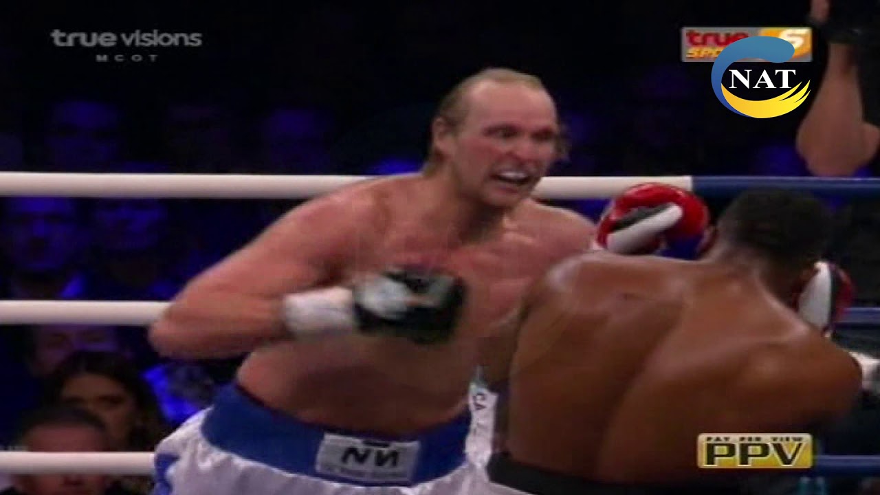 Dereck Chisora so găng với Robert Helenius [CNAT]