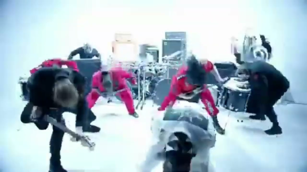 Slipknot headbanging to spongebob music, but its on sync