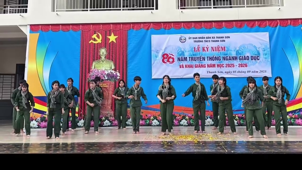 mashup viết tiếp câu chuyện hoà bình, nỗi đau giữa hoà bình, đường lên phía trước