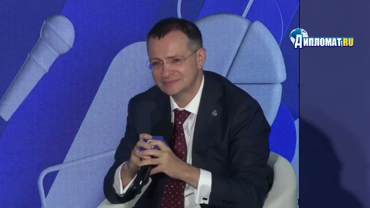 «Я вычеркиваю даты из истории»: Мединский о новом учебнике, русском мире и ИИ против фейков