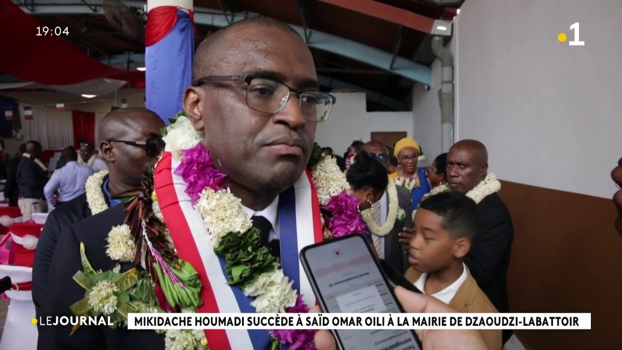 Mikidache Houmadi succède à Saïd Omar Oili à la Mairie de Dzaoudzi-Labattoir