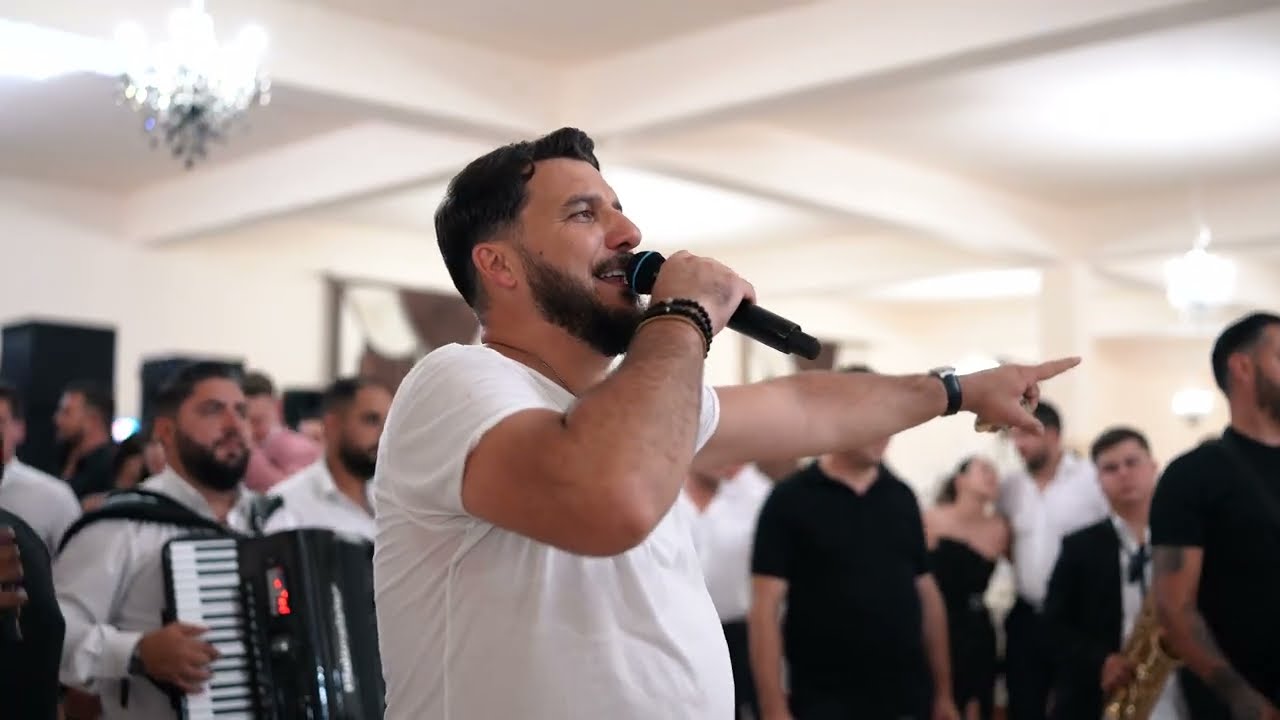 Mugurel de la Paris - Am barbat fotomodel, Ridica fusta mai sus  @Nunta Vasi & Adina Dragan