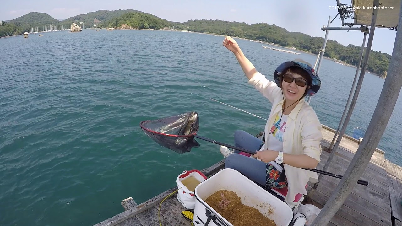真夏でも涼しく釣りができる、テント付き筏でのんびり釣行。（黒ちゃん渡船）