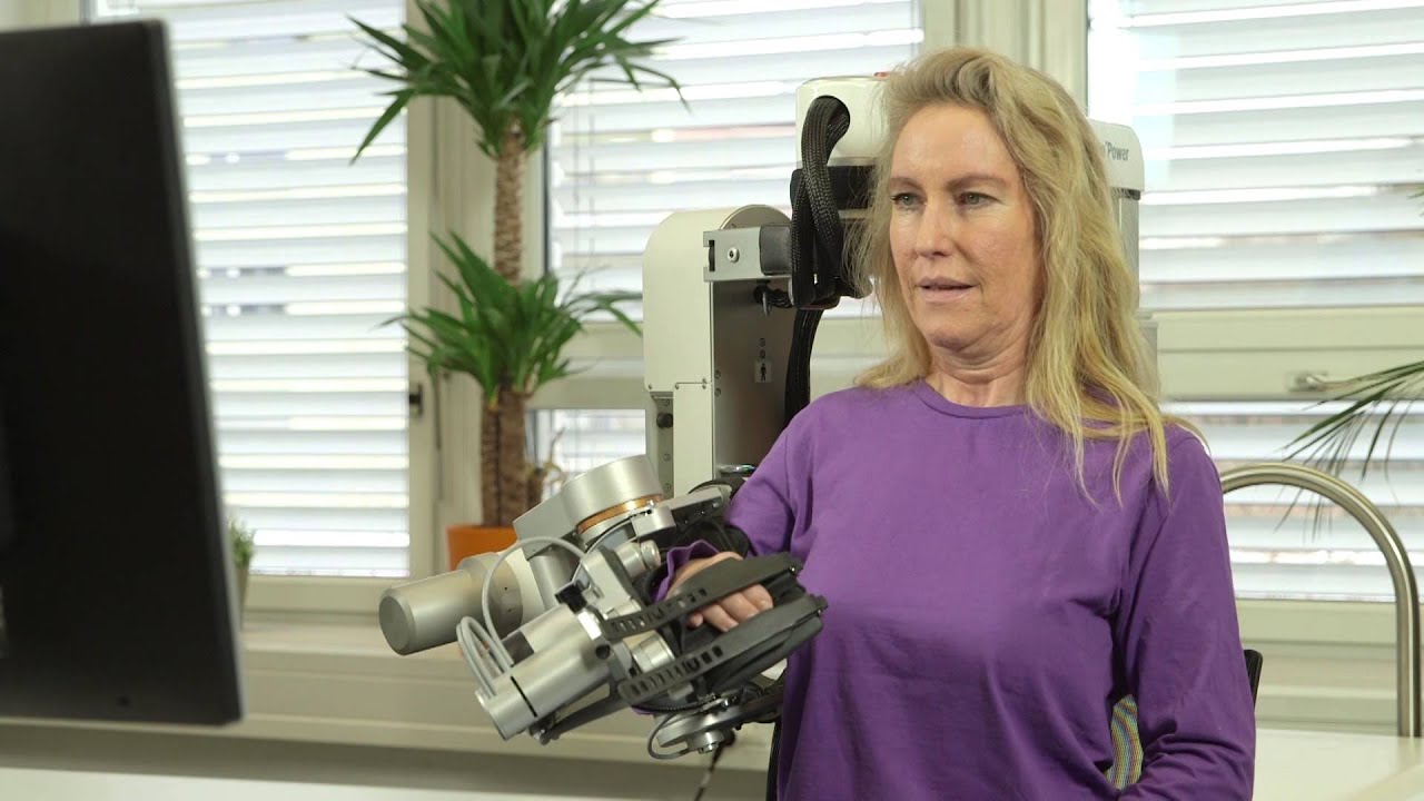 Physical therapy for stroke patients with ArmeoPower - Susan's story